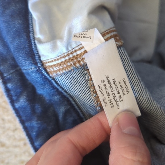 Lane Bryant  Distressed High Rise Skinny Curvy Fit Flex Magic Waistband Size 28 - Picture 9 of 9